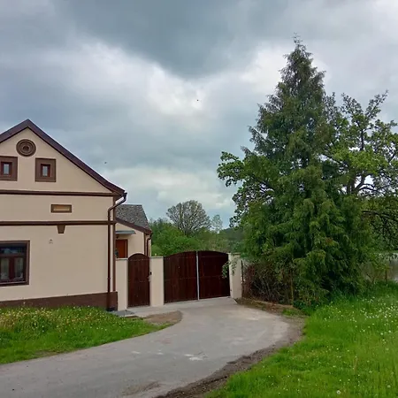 別荘 Cosy House For Relaxing And Sightseeing Honezovice